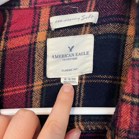 Flannel button up AE - Picture 3 of 3